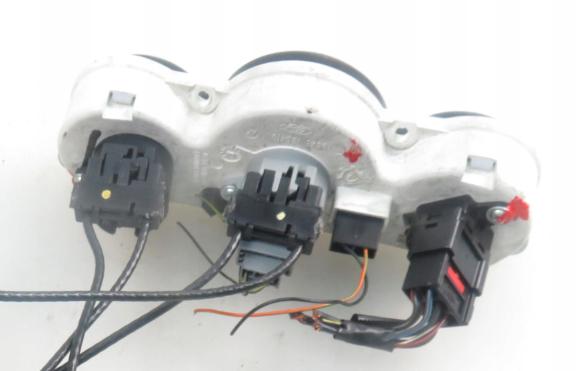 Panel kúrenia - AC FORD FOCUS MK1 I 98AB18C419AF