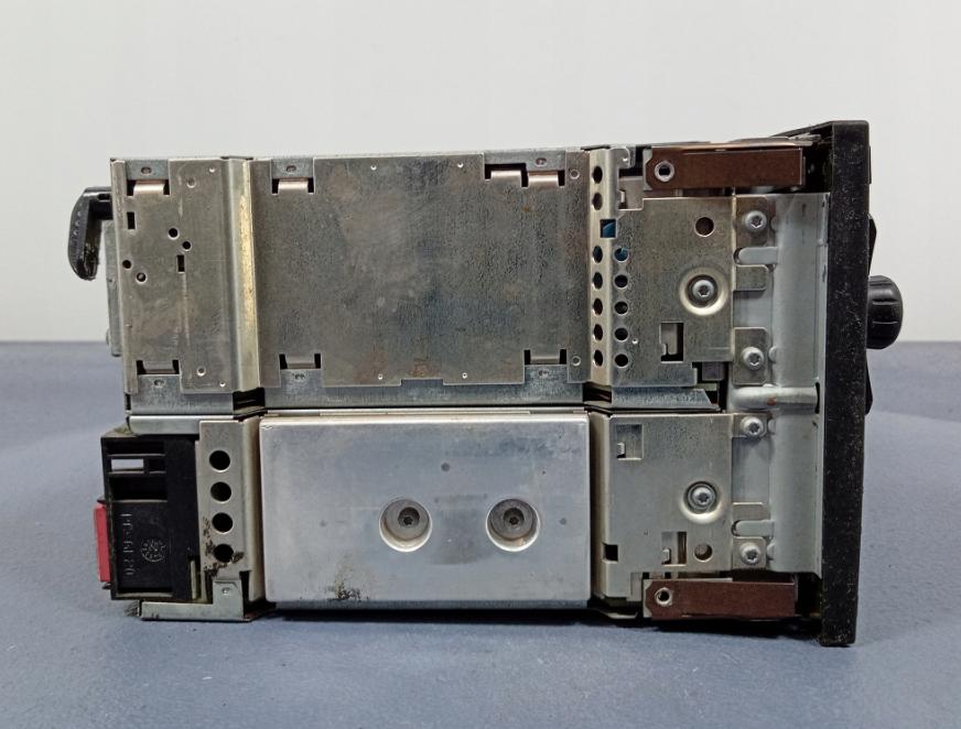 VW SHARAN I LIFT RADIO mavigace MFD 3B0035191D  -- KOD NEMAME --