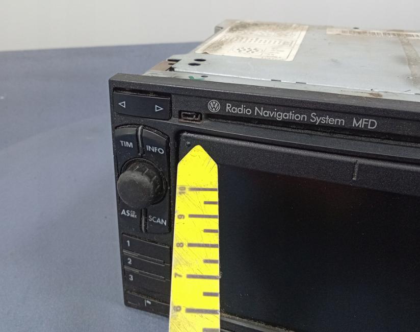 VW SHARAN I LIFT RADIO mavigace MFD 3B0035191D  -- KOD NEMAME --