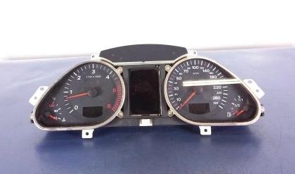 AUDI A6 C6 3.0 TDI  Prístrojovka ,dislpej 5550007301 - automatická
