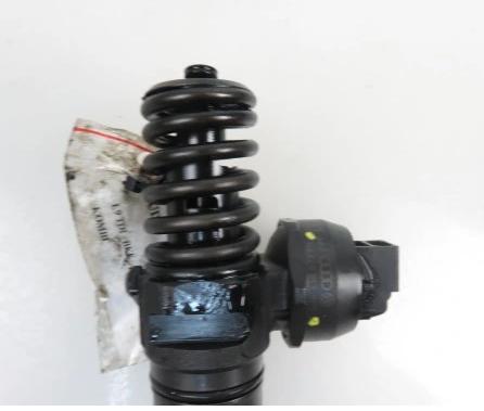 POMPOWTRYSKIWACZ AUDI A4 B7 1.9 TDI 038130073BH 0414720230