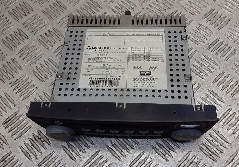 RADIO  MITSUBISHI COLT VI MZ312966 -- KOD NEMAME --