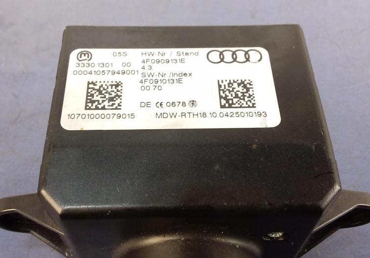 AUDI A6 C6 spinačka kľúč 4F0910131E