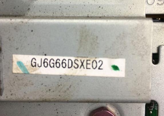 Radio panel kúrenia klimatizácie Mazda 6  GJ6G66DSXE02 -- KOD NEMAME --
