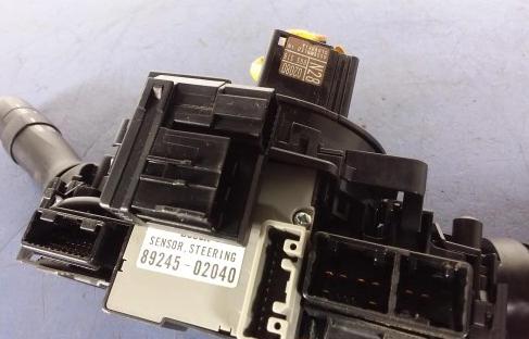 TOYOTA AURIS I Prepínač kombinovaný 89245-02040