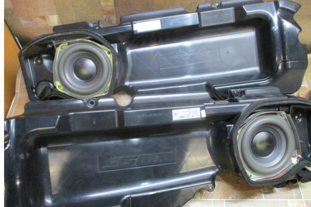 Audi A6 C6  reproduktor: BOSE -