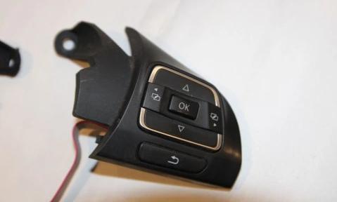 PŘEPÍNAČE W ŘÍDÍTKA: VW SHARAN PASSAT GOLF B7 3C8959537D