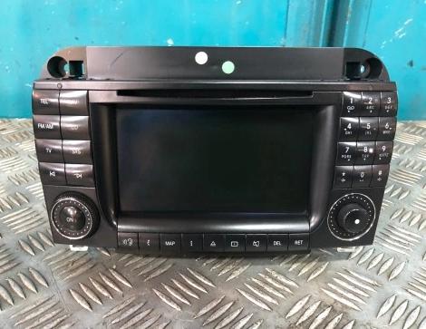 MERCEDES W220 LIFT RADIO Navigácia  - A2208205889 --KOD NEMAME --