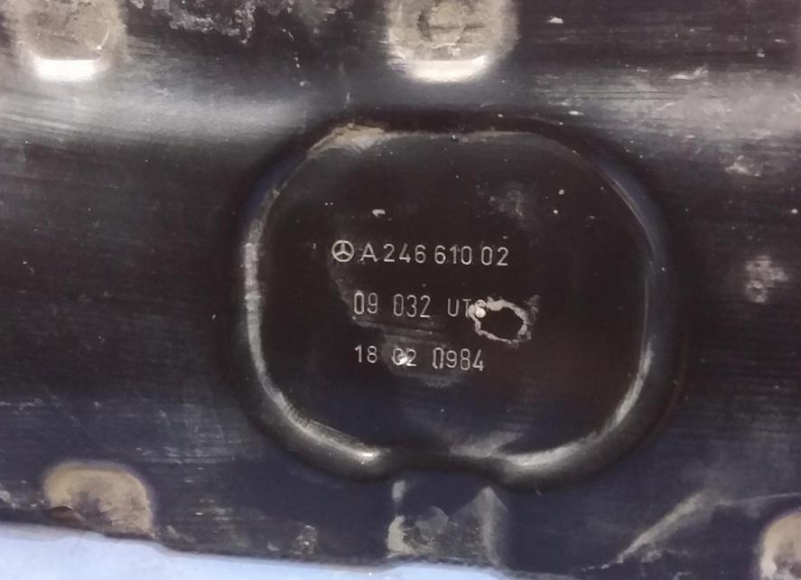 MERCEDES A W176: Výstuha nárazníka zad