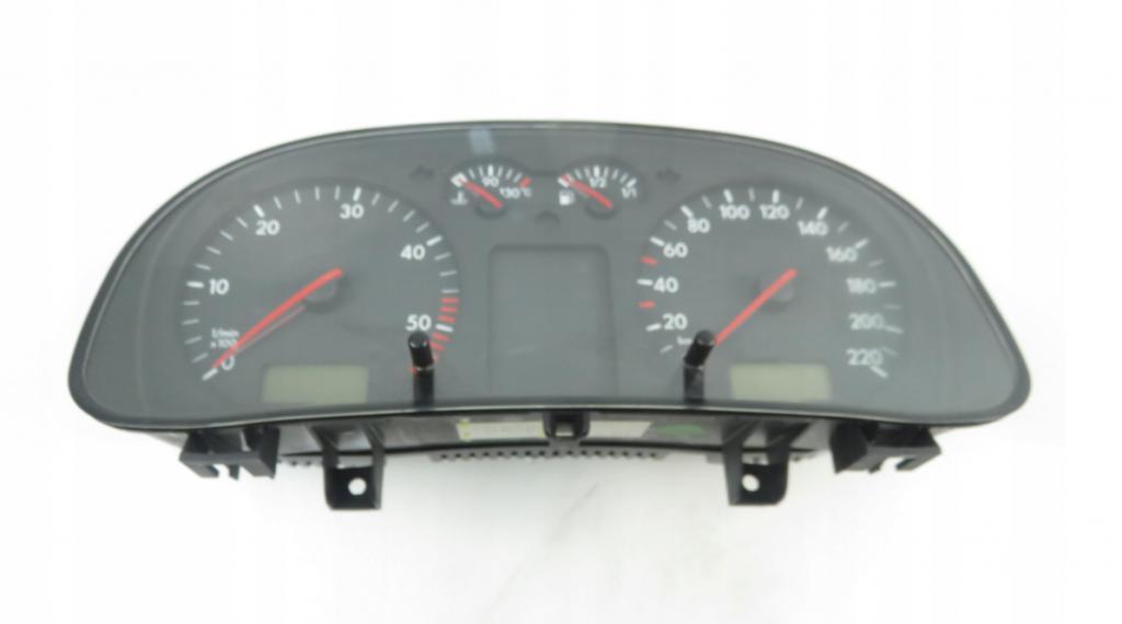 Prístrojovka VW GOLF IV 1.9 TDI  0263618032