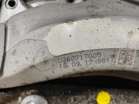 AUDI Q7 4M Brzdič strmeň predný ľavy 4M0615105BC