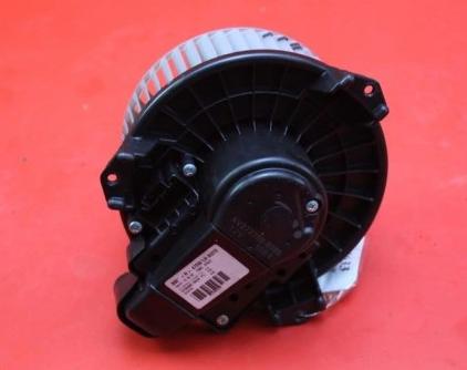 ventilátor vzduchu kúrenia TOYOTA AURIS 2 II 272700-8085