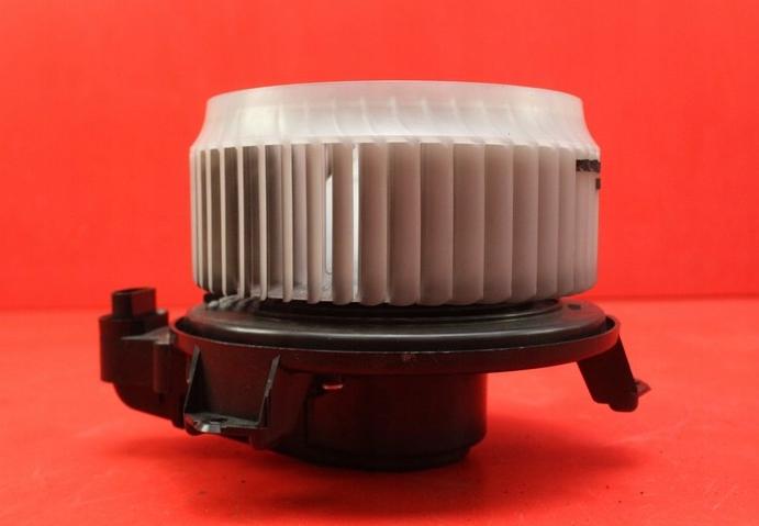 ventilátor vzduchu kúrenia TOYOTA AURIS 2 II 272700-8085
