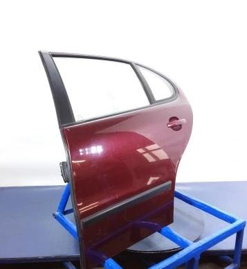 SEAT TOLEDO II Dvere zad - ľave LS3W