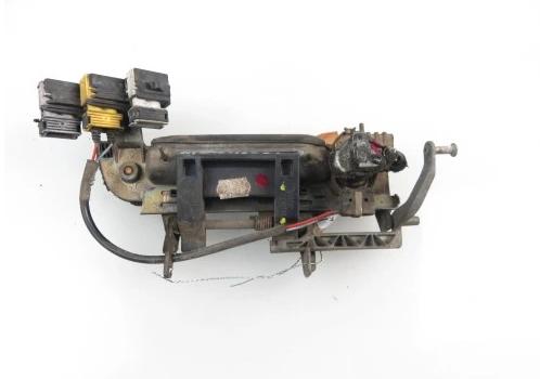 Kľučka ľavá strana predná BMW 3 E36 51211960801