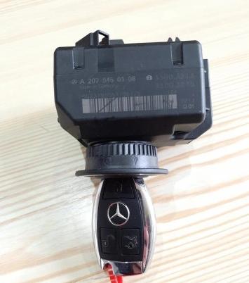 Spínačka kľúč Mercedes W204 A2075450108