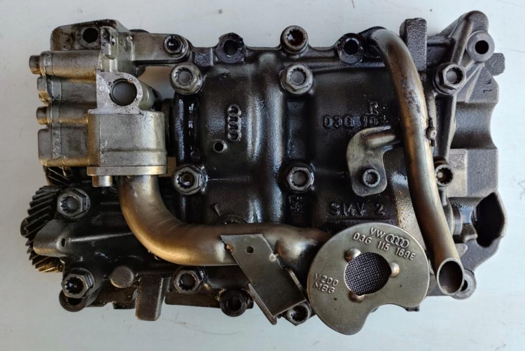 čerpadlo Olej VW Passat B6 2.0 TDI 03G103535B
