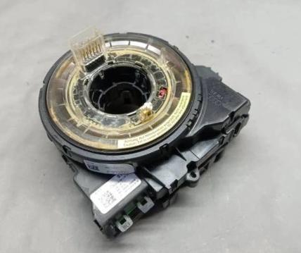 AUDI Q5 A4 B8 Krúžok, slimák, airbag  8K0953568F
