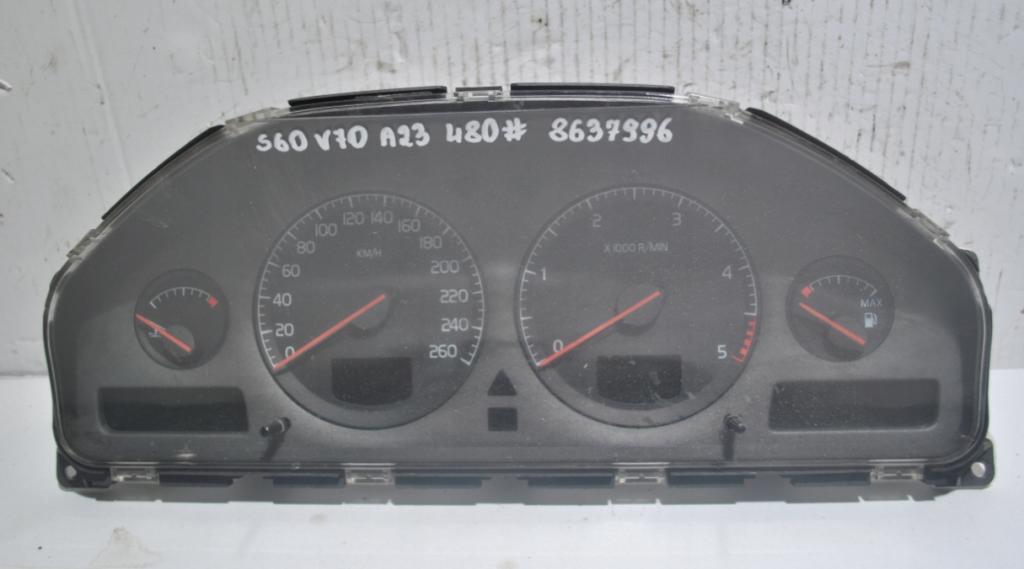 prístrojovka displej VOLVO S60 V70 8637996