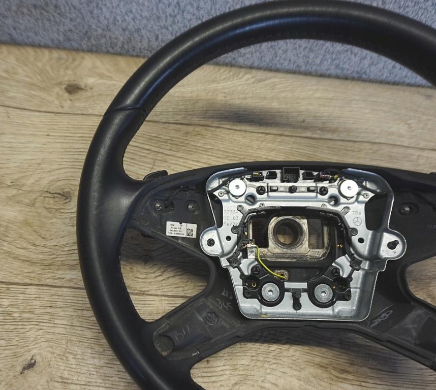 Mercedes w212: volant Trieda E koža: lopatky