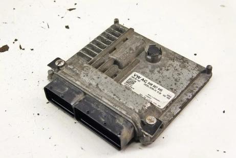 Škoda Fabia Riadiaca jednotka Motor: 04B907445