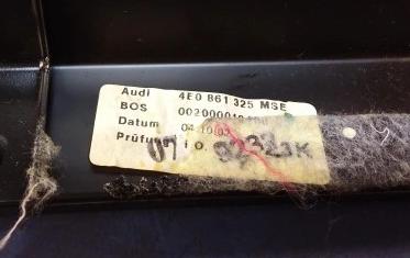 AUDI A8 D3 Roleta okna zad 4E0861325