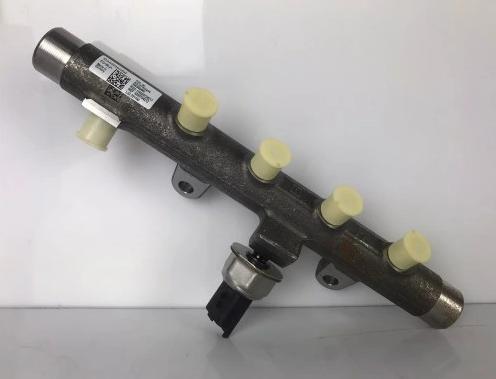 RENAULT NISSAN Lišta vstrekovacia 8200704212