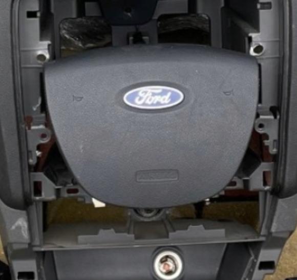 FORD FOCUS MK2 - doska  Palubná doska