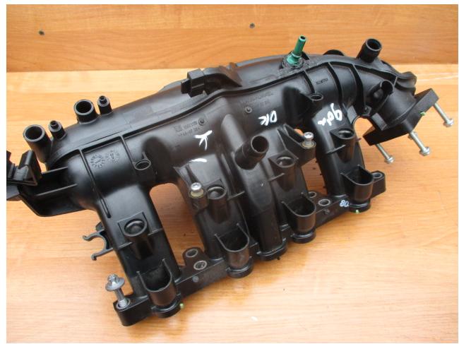 OPEL ASTRA J 1.4 Turbo potrubí sání 55573170