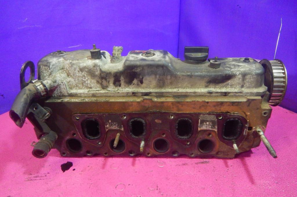 FOCUS MK1 1.8 TDCI 8V Hlava valcov Kryt 1S4Q6090CB