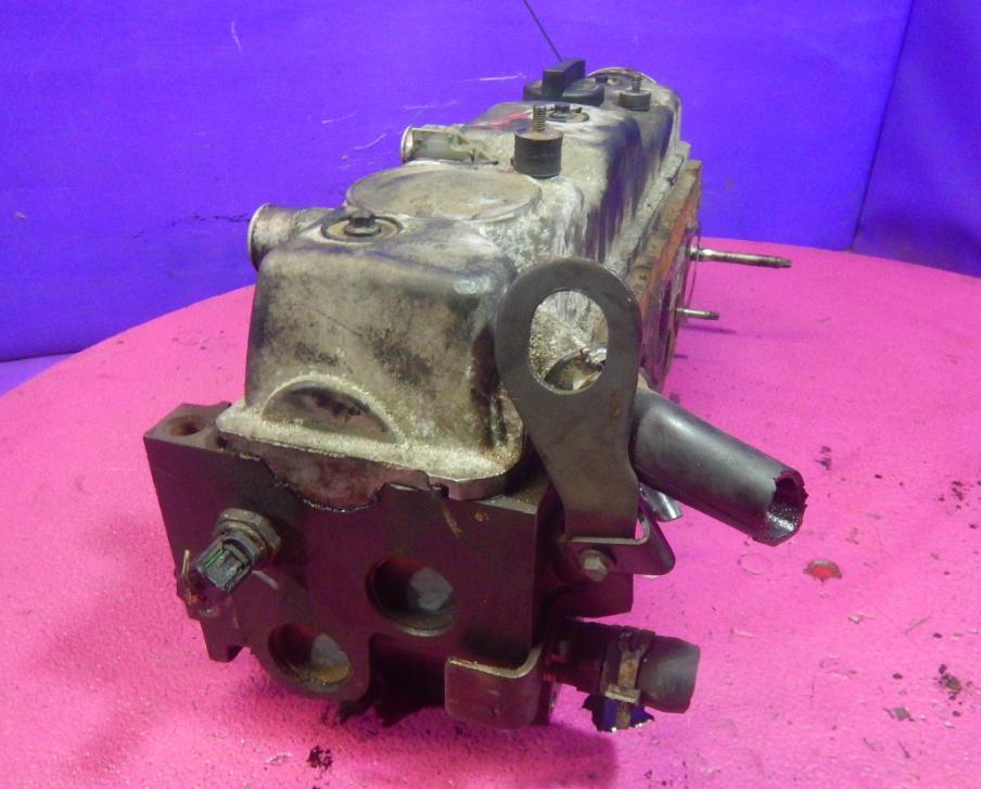 FOCUS MK1 1.8 TDCI 8V Hlava valcov Kryt 1S4Q6090CB
