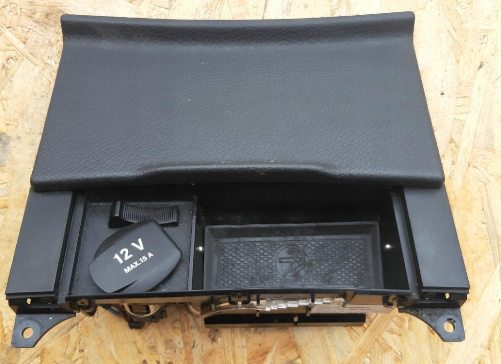 kastlík Popolník: 12V MERCEDES W221 A2216801652