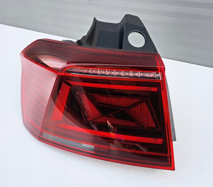 Svetlo  ľavy zad  VW PASSAT B8 LIFT FL LED 3G9945207M  81870111