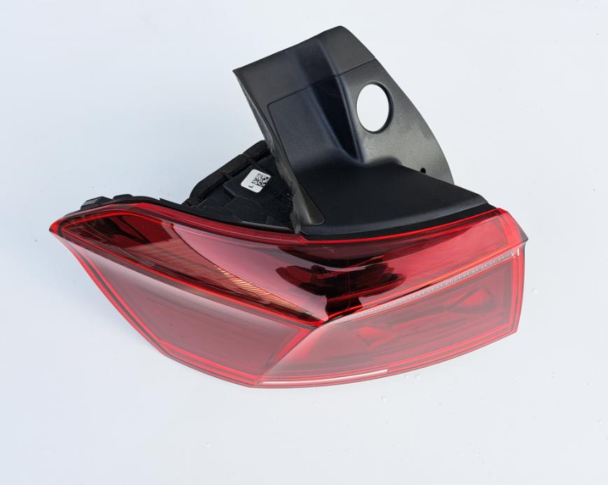 Svetlo  ľavy zad  VW PASSAT B8 LIFT FL LED 3G9945207M  81870111