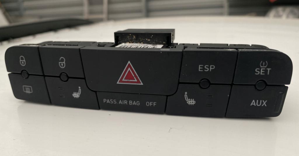 Panel Prepínač výstražných (núdzových) SEAT IBIZA IV 6J0927137H