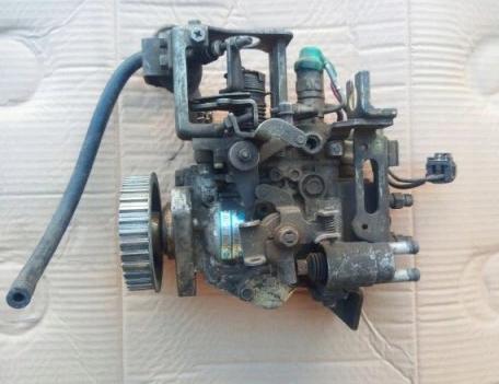 Nissan SUNNY: 2.0 D Pumpa vstrekovacia 16700-75J00