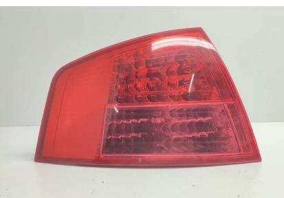 Svetlo zad ľavá strana AUDI A8 D3 4E0945095C