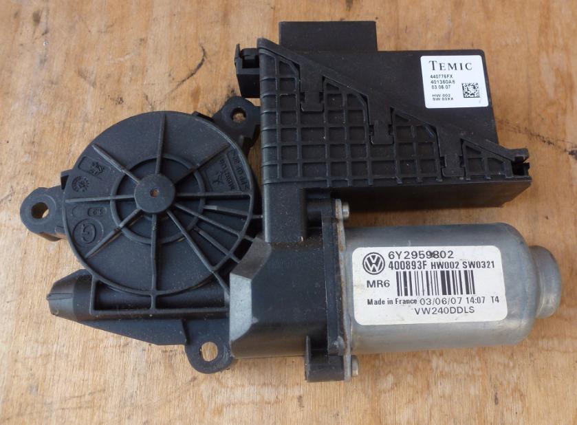 motorek okna levý VW T5 VW POLO 6Y2959802