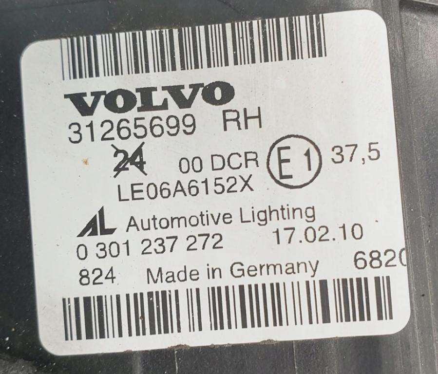 Svetlo pravá predný XENON VOLVO V50 S40 II Európa
