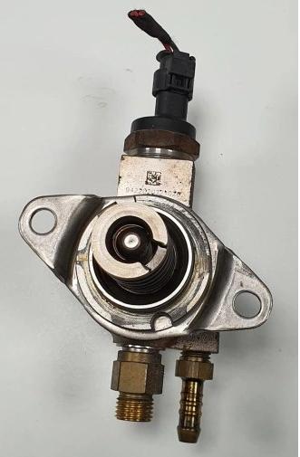 pumpa paliva VW GOLF VI 1.4 TSI 03C127026D