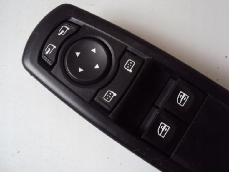 Panel okien ľavy predný RENAULT LAGUNA III COUPE 08R
