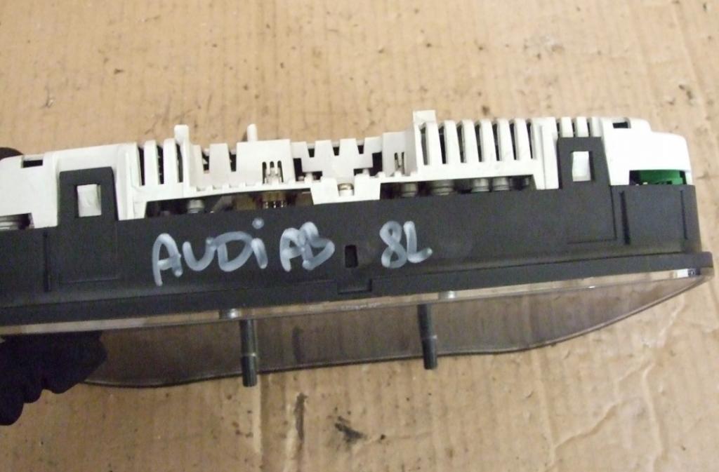 AUDI A3 8L Prístrojovka 8L0920900G