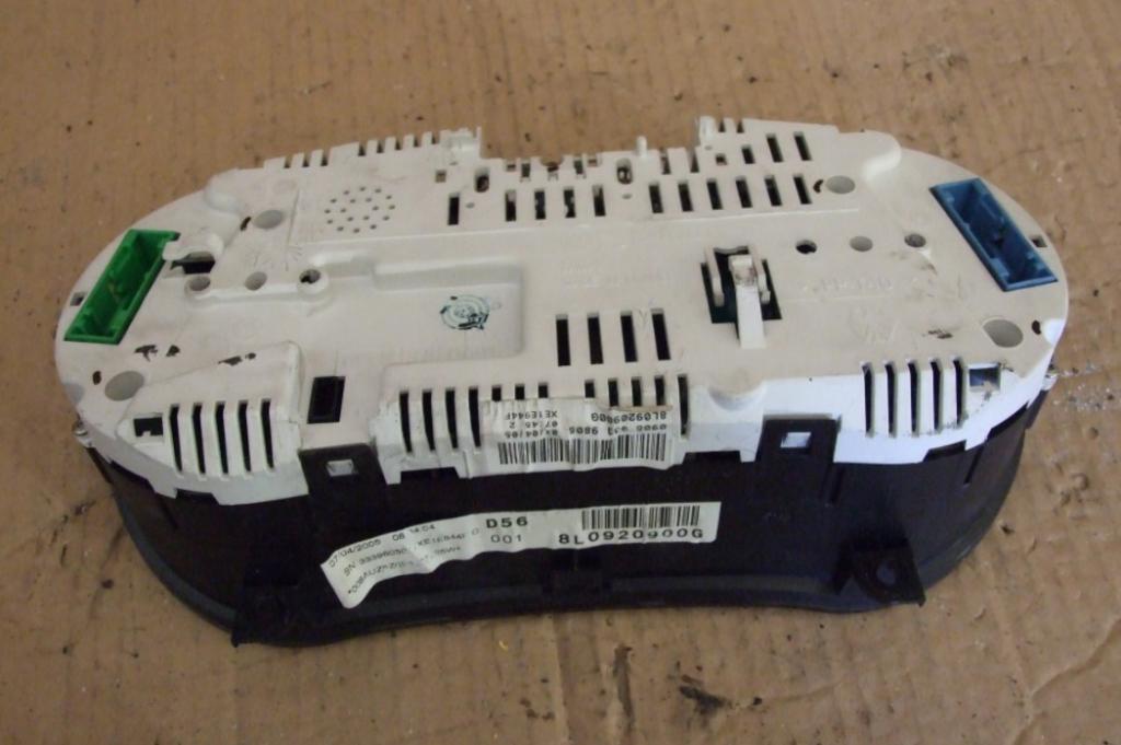 AUDI A3 8L Prístrojovka 8L0920900G