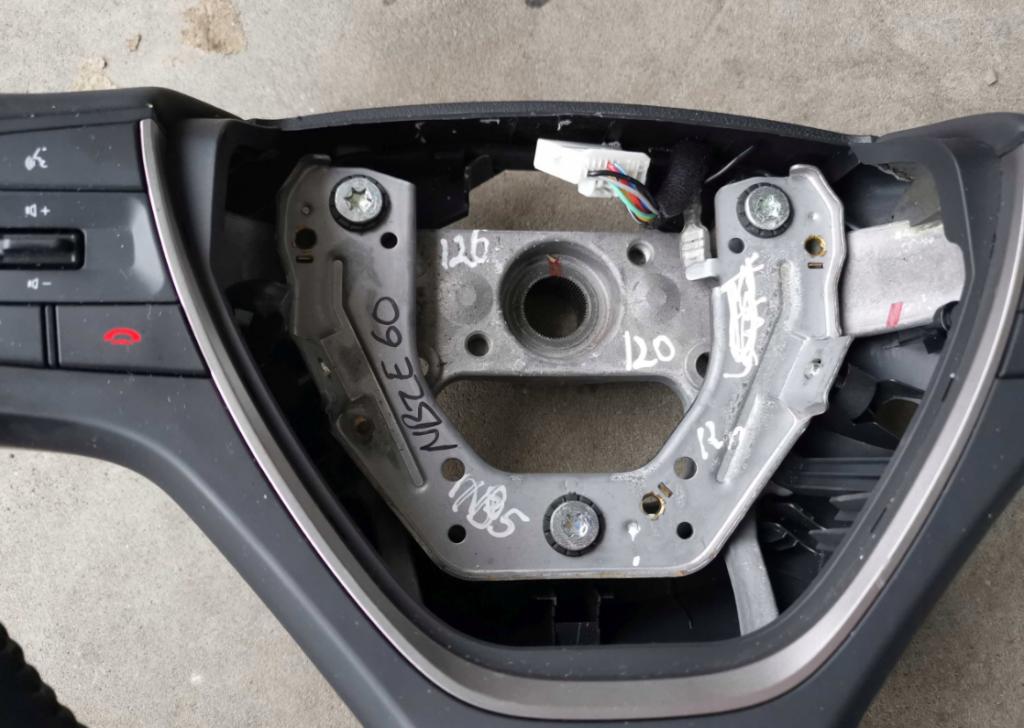 Volant multifunkční: HYUNDAI I20 II koža