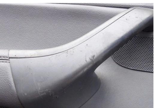 VW GOLF V 03-09 čalúnenie Dvere ľavy predný koža 5d