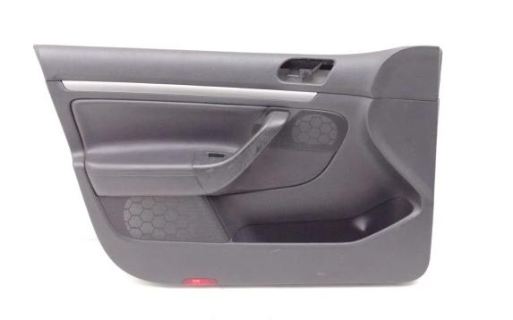 VW GOLF V 03-09 čalúnenie Dvere ľavy predný koža 5d