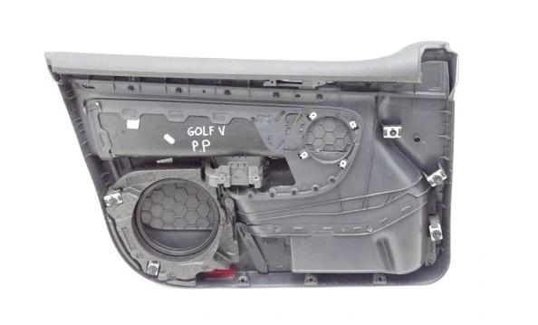 VW GOLF V 03-09 čalúnenie Dvere pravy predný koža 5d