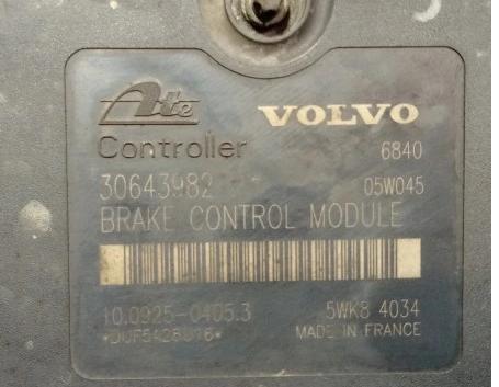 VOLVO S80 I LIFT 2.4 D5 163 HP Pumpa ABS P30643979