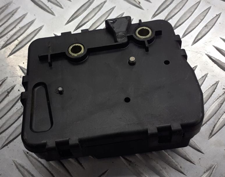 zámok zad okna BMW E46 51248218849
