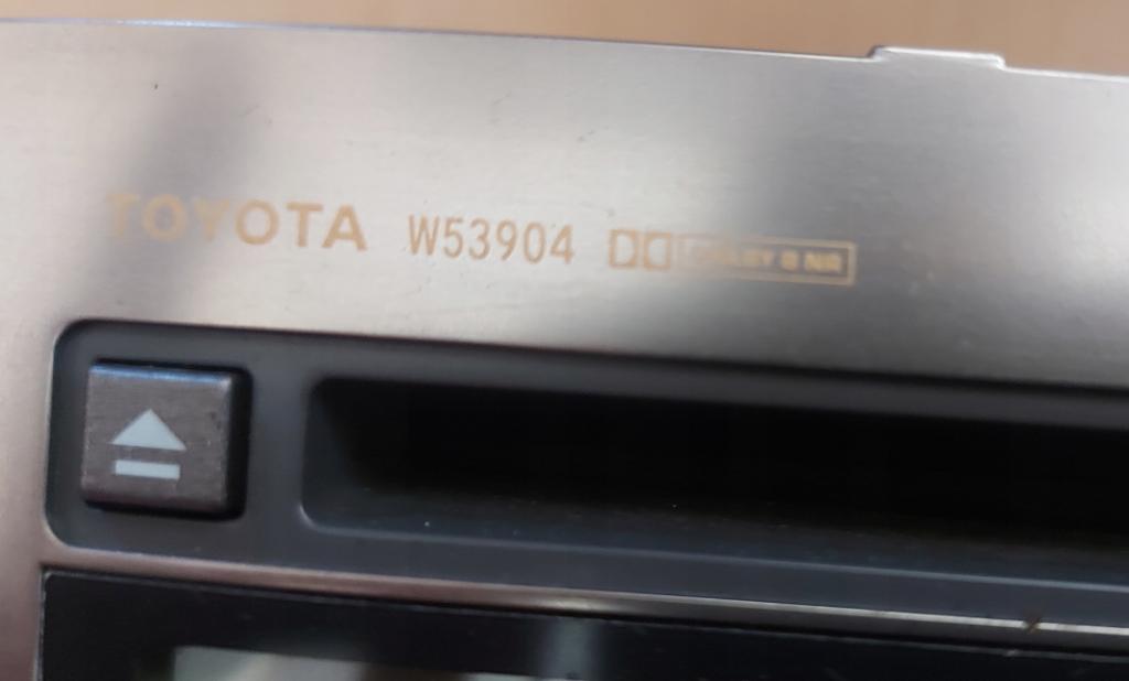 RADIO TOYOTA AVENSIS T25 86120-05081 --KOD NEMAME--